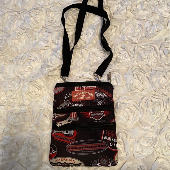 Harley-Davidson Handbags - Harley Davidson woman’s rubber H-D Crossbody Sling